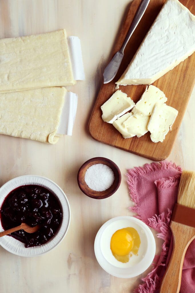 ingredients for baked brie in puff pastry.