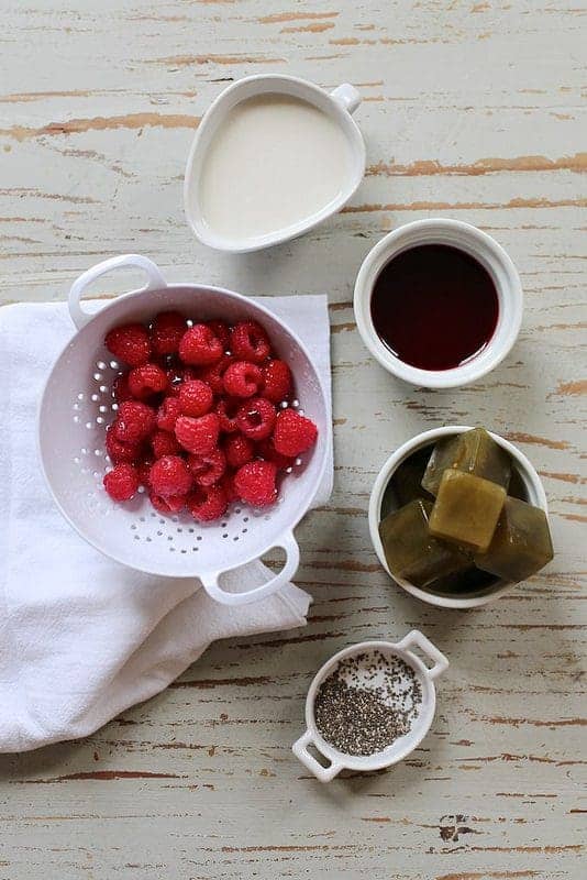 Pomegranate Smoothie with Green Tea 
