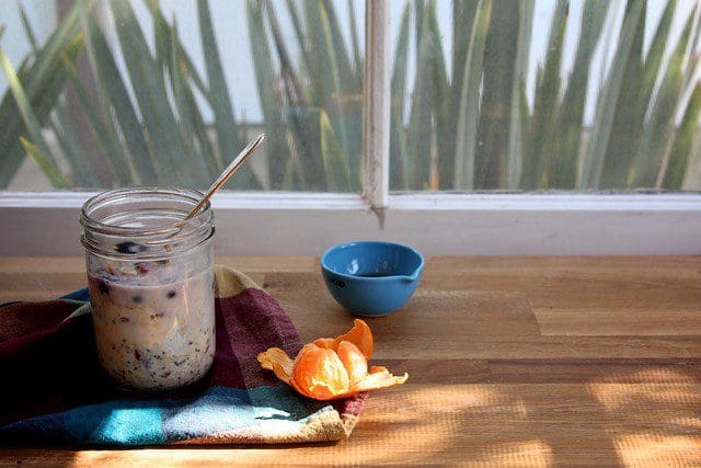 Overnight Oatmeal In A Jar Recipe (A No Cook Breakfast) - Living Sweet  Moments