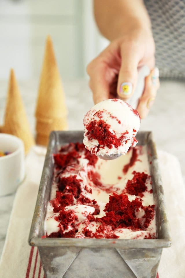 Terapi pin omgive Cream Cheese Red Velvet Cake Ice Cream - Joy the Baker