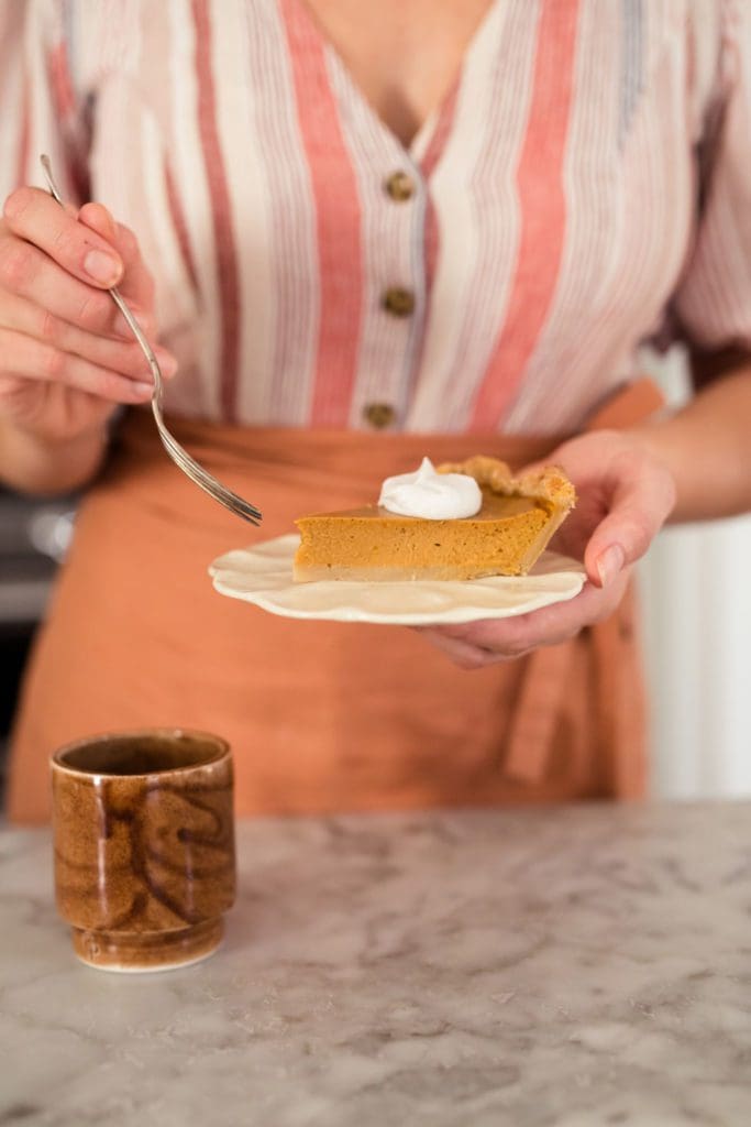 Homemade Spiced Oatmeal Creme Pie Story - White Kitchen Red Wine