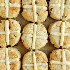 Hot cross buns frosted.