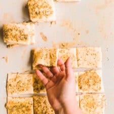 Erin’s Garlic Herb Pull-Apart Bread-image